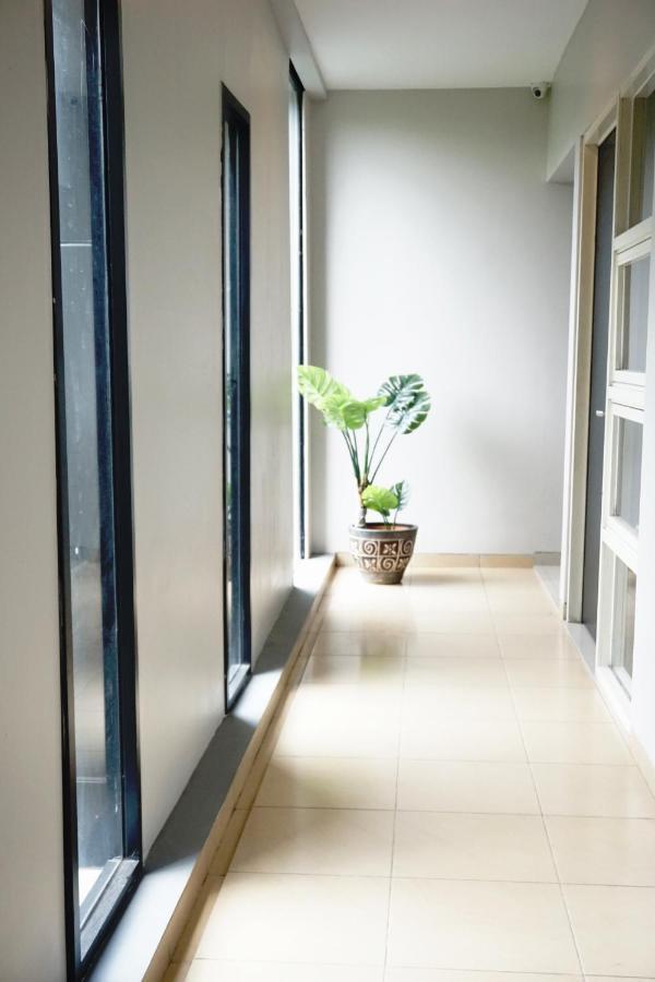 Kanna Stay Surabaya Exterior photo